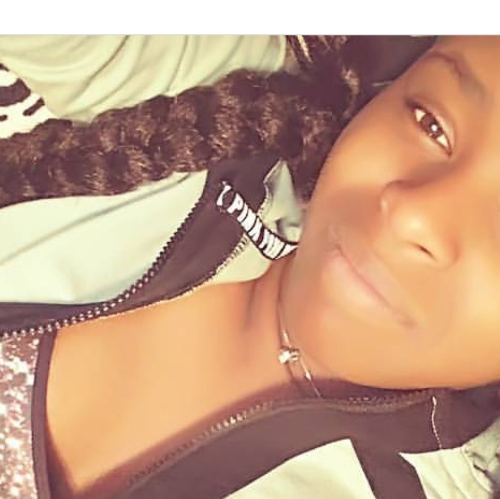 Meet your Posher, Leena